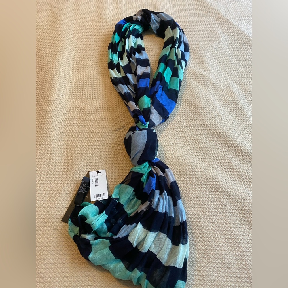 The Limited Scarf